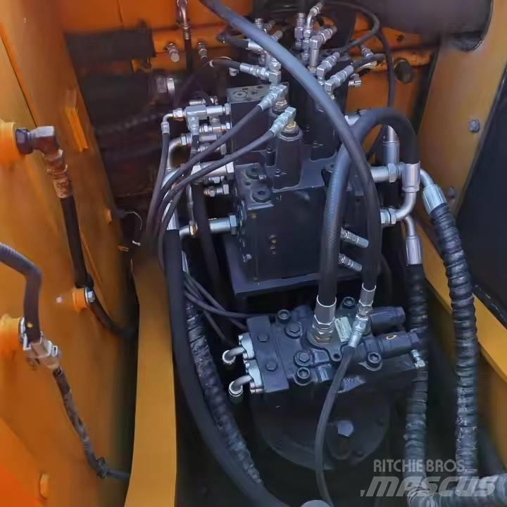 Hyundai 150LC-7 Koparki gąsienicowe