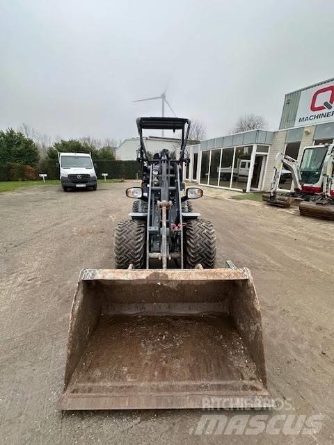 GiANT G2200 HD Ładowarki kołowe