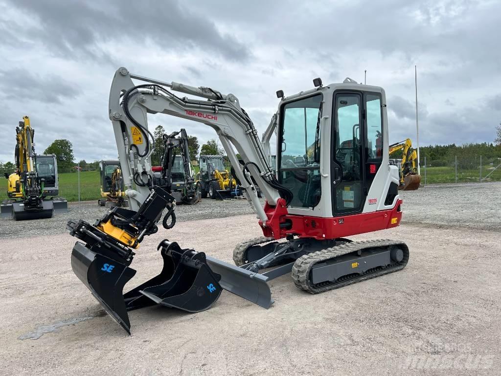Takeuchi TB225 Minikoparki