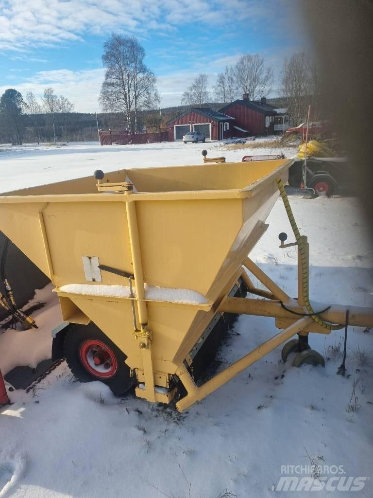 Falköping T-15E Inne akcesoria