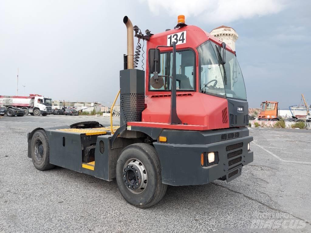 Kalmar T2 Ciągniki terminalowe