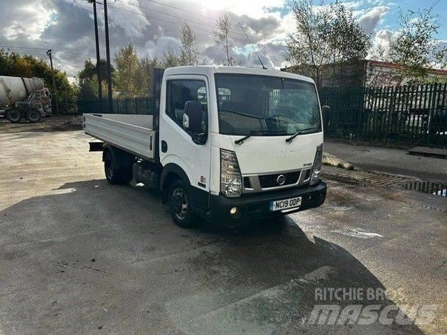 Nissan NT400 Cabstar Pick-upy / Pojazdy z otwieranymi burtami