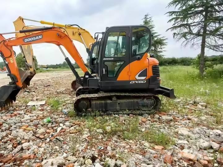 Doosan DX 60 Koparki gąsienicowe