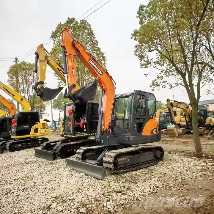 Doosan DX 60 Koparki gąsienicowe