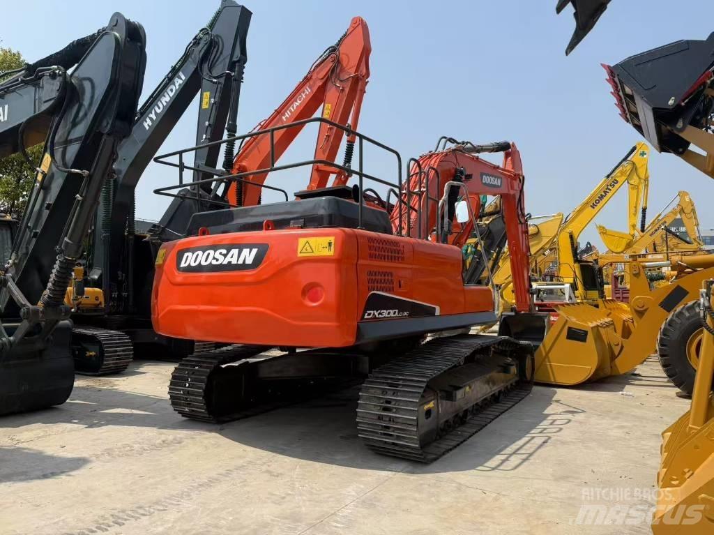 Doosan DX 300 LC Koparki gąsienicowe