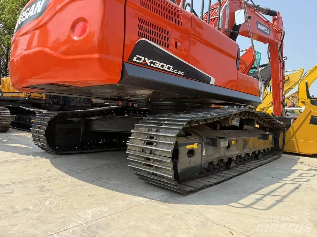 Doosan DX 300 LC Koparki gąsienicowe
