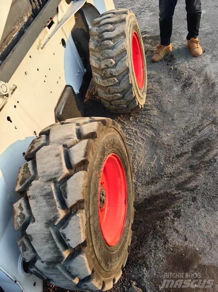 Bobcat S 300 Ładowarki burtowe