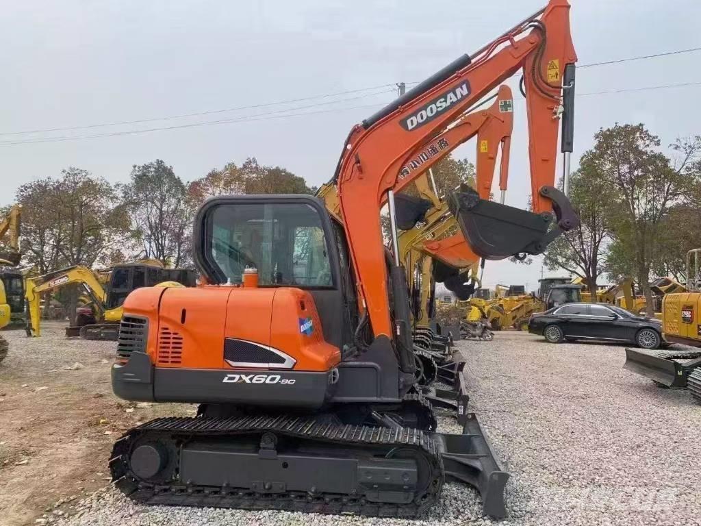 Doosan DX 60 Koparki gąsienicowe