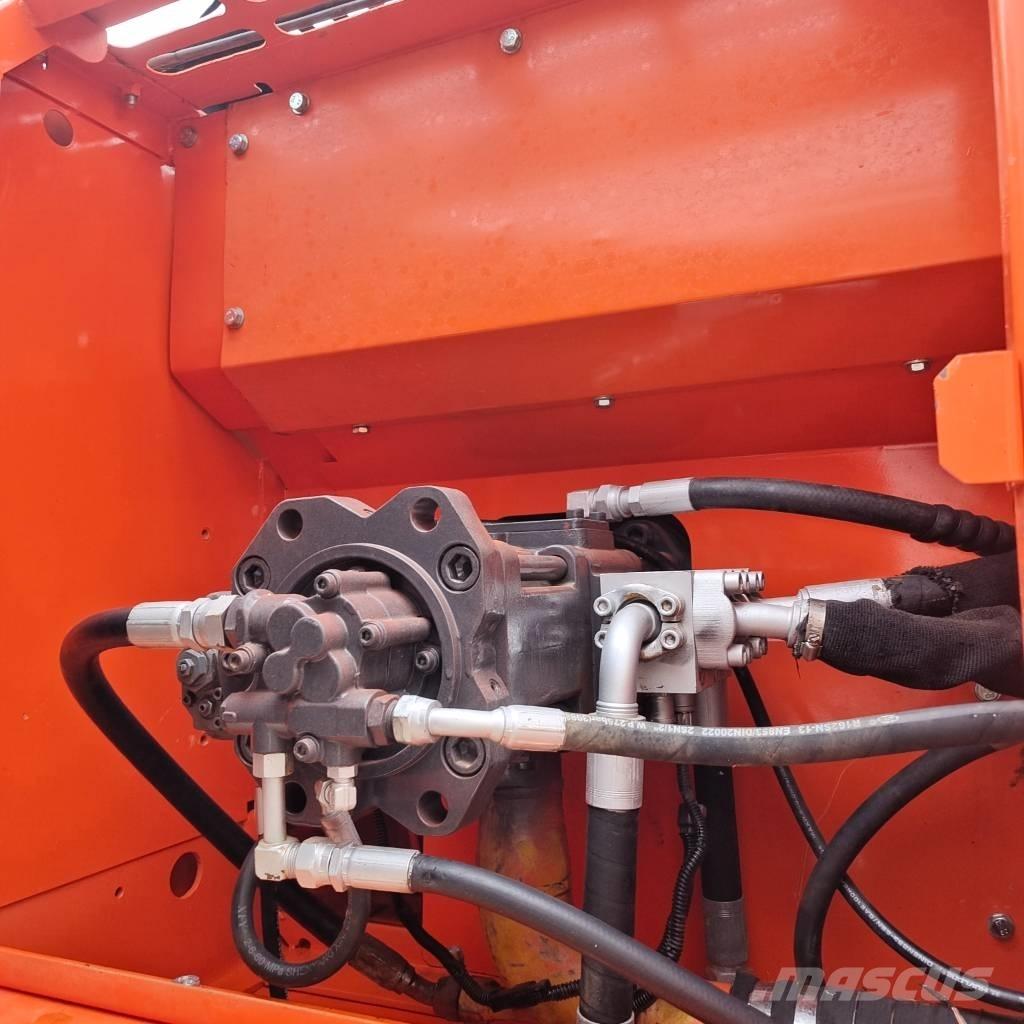 Doosan DX 225 LC Koparki gąsienicowe