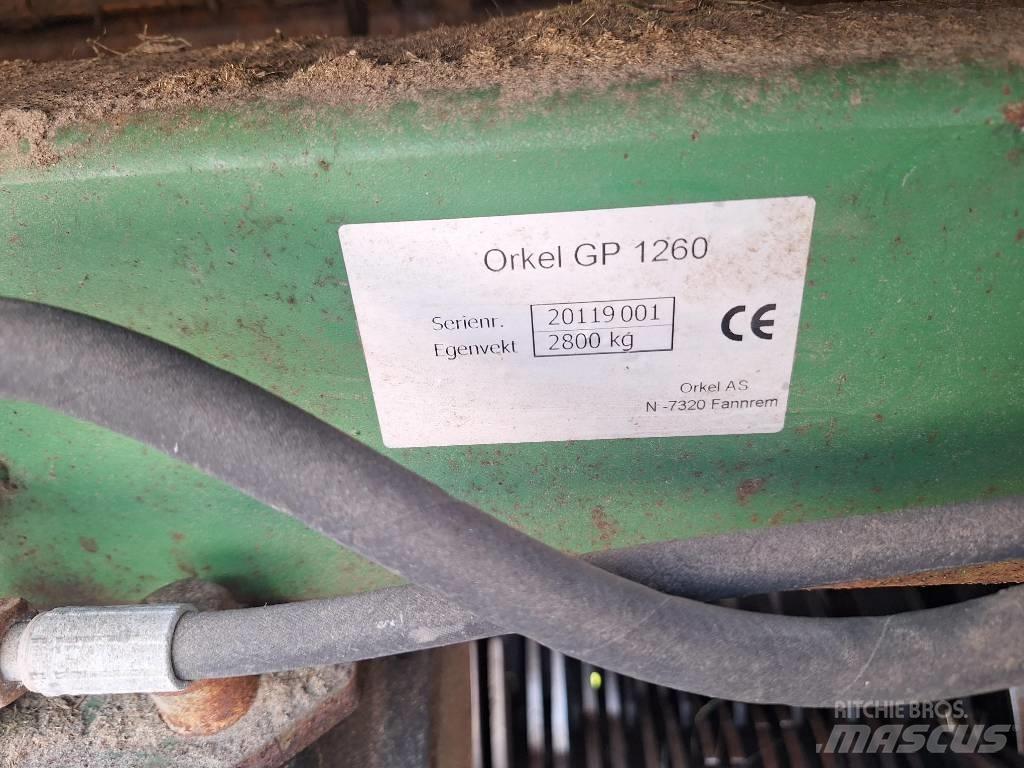 Agronic 1302 RR Prasy zwijające