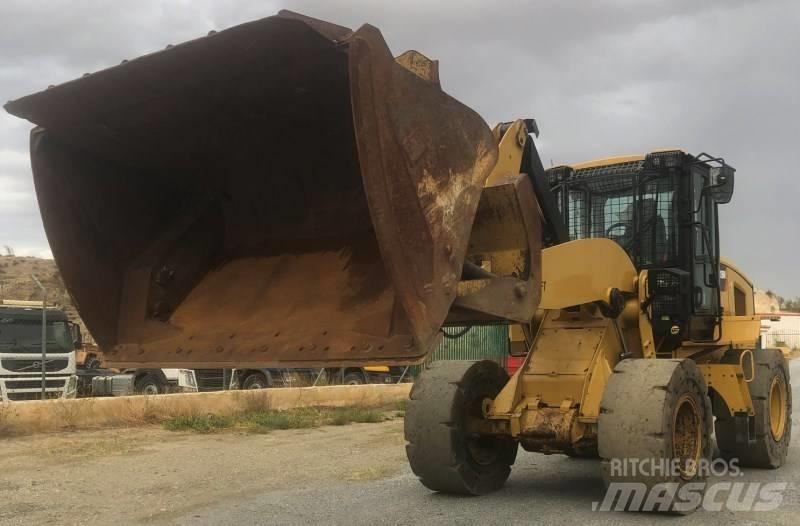 CAT 926M Ładowarki kołowe