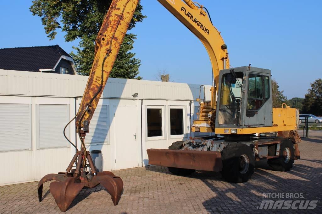 Furukawa W 630 E Koparki kołowe