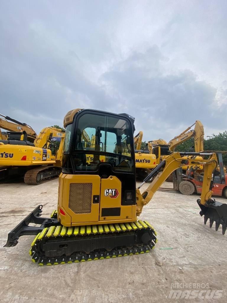 CAT 302 Minikoparki