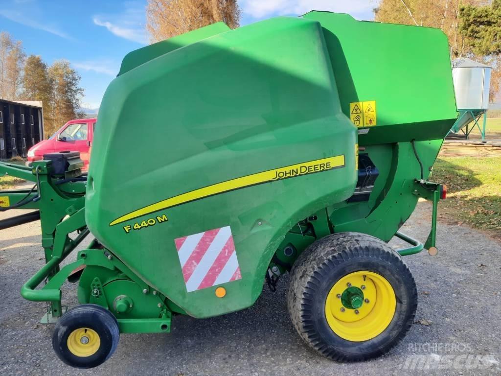 John Deere F 440 M Prasy zwijające