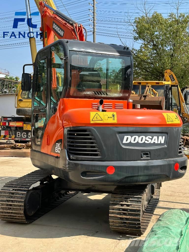 Doosan dx 60 Koparki gąsienicowe