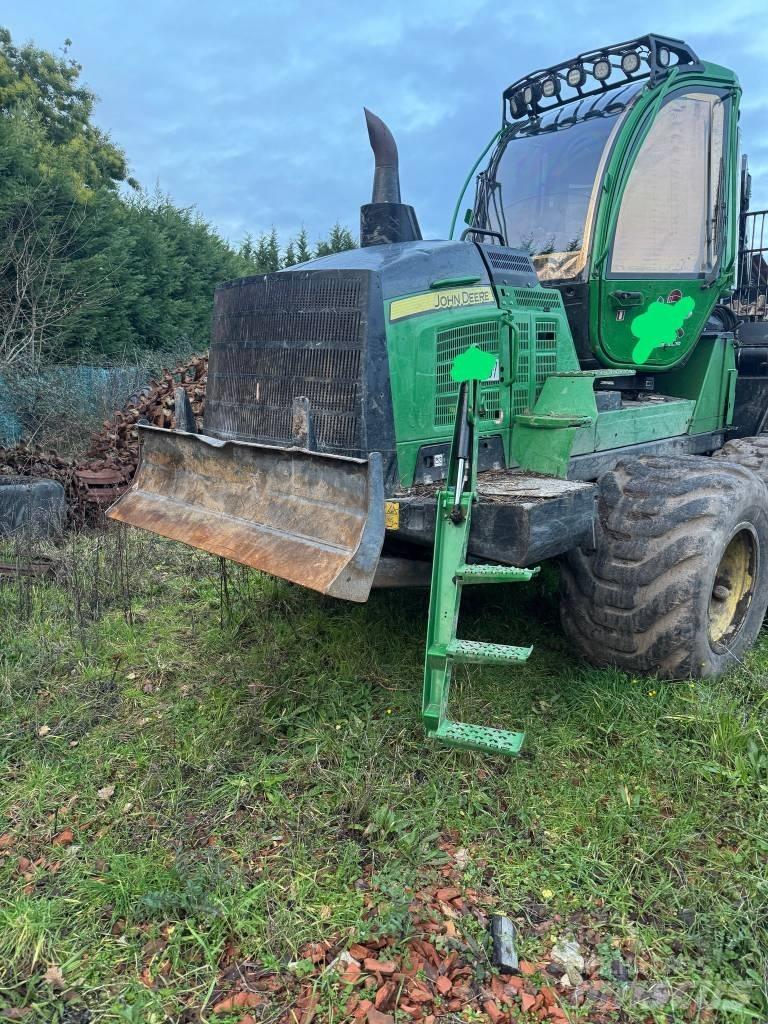 John Deere 1510G Forwardery