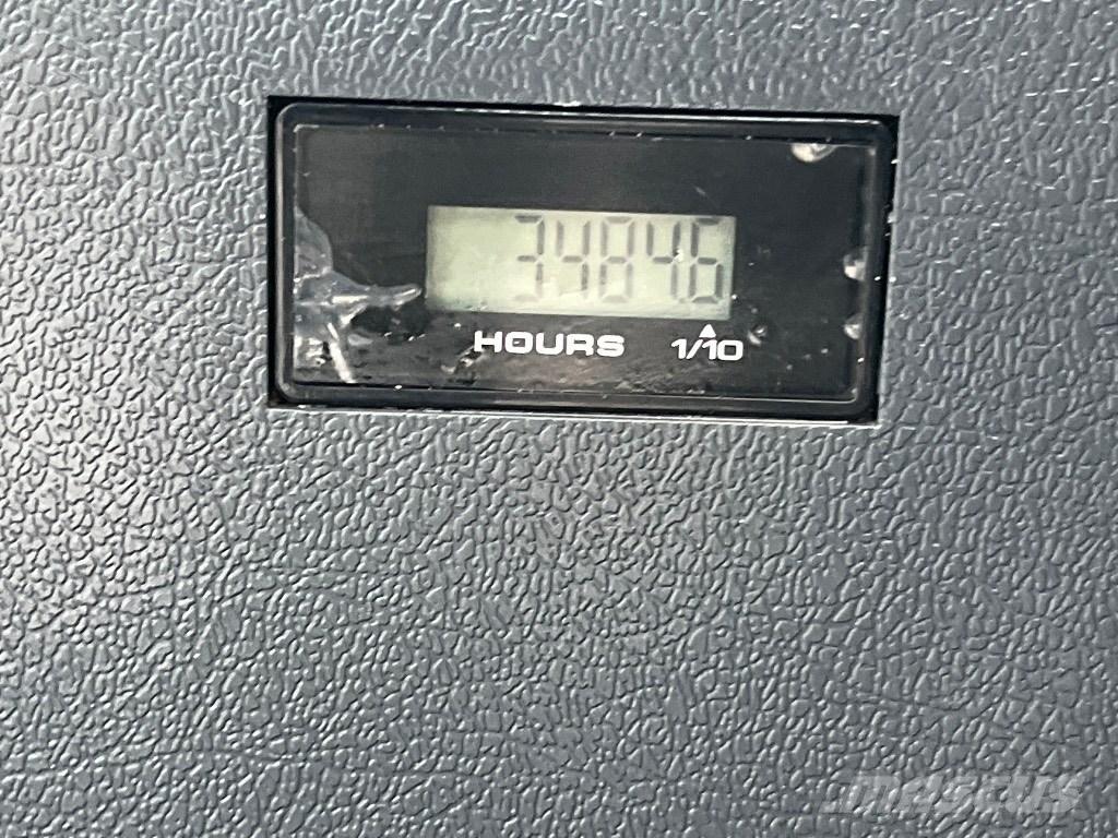 Hyundai HX 210 AL Koparki gąsienicowe