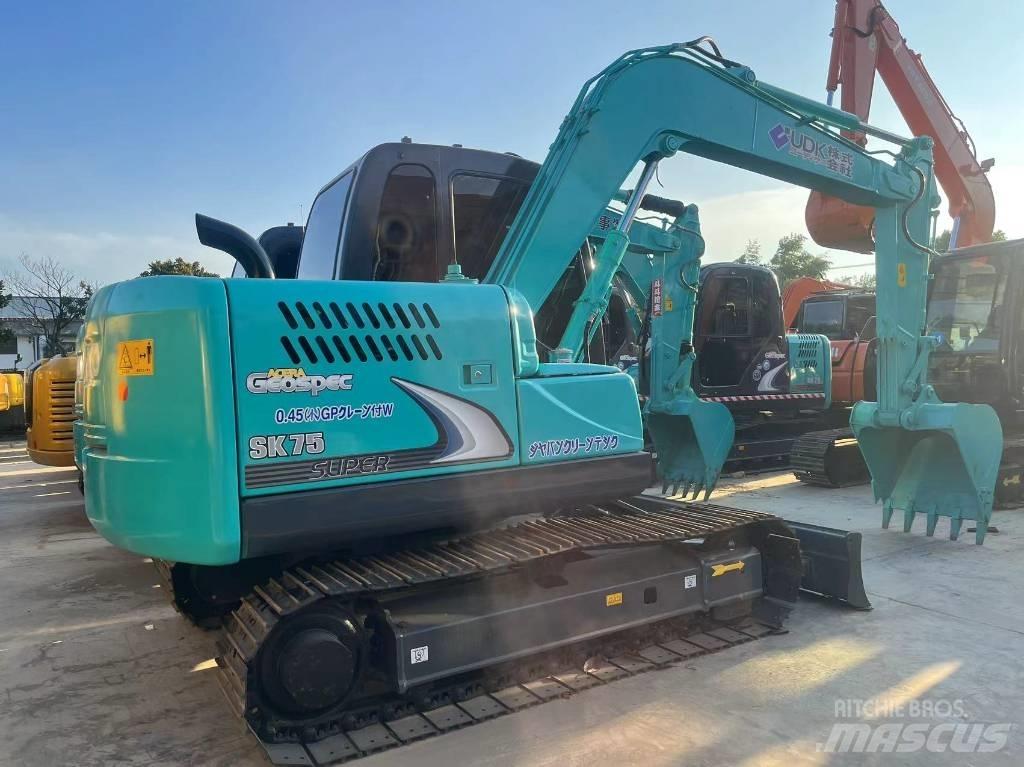 Kobelco SK75-8 Koparki gąsienicowe