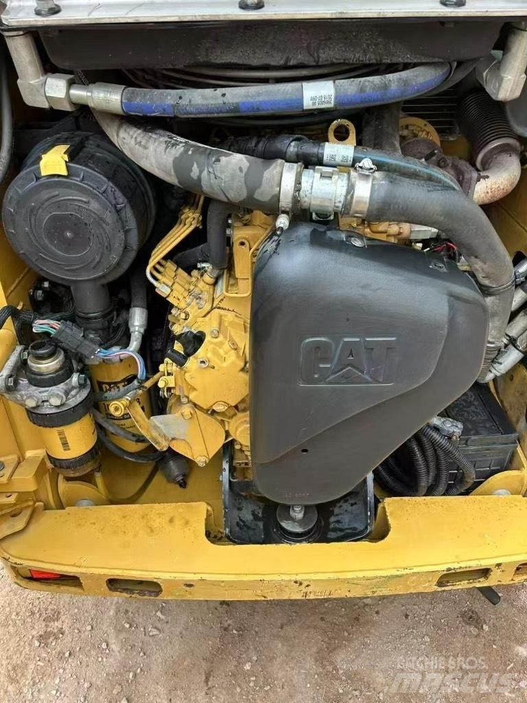 CAT 226 B 3 Ładowarki burtowe