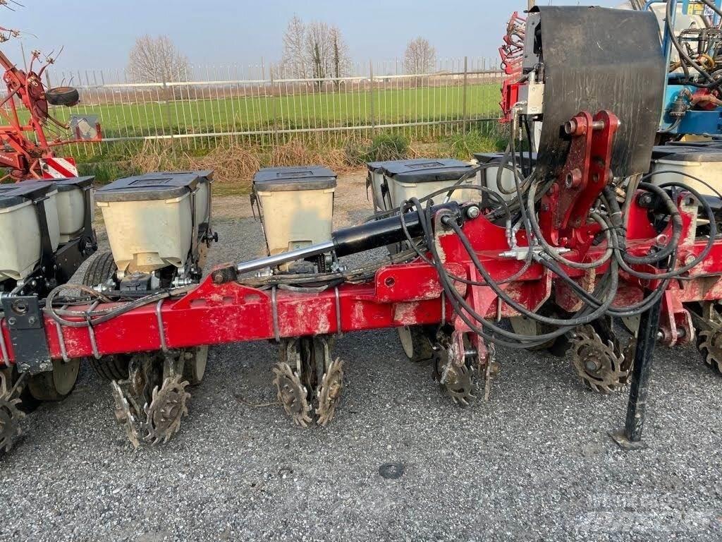 Kinze 8 FILE Sadzarki