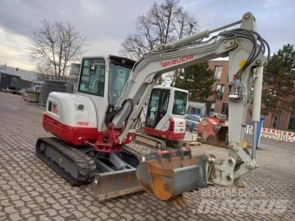 Takeuchi TB 240 DPF Minikoparki