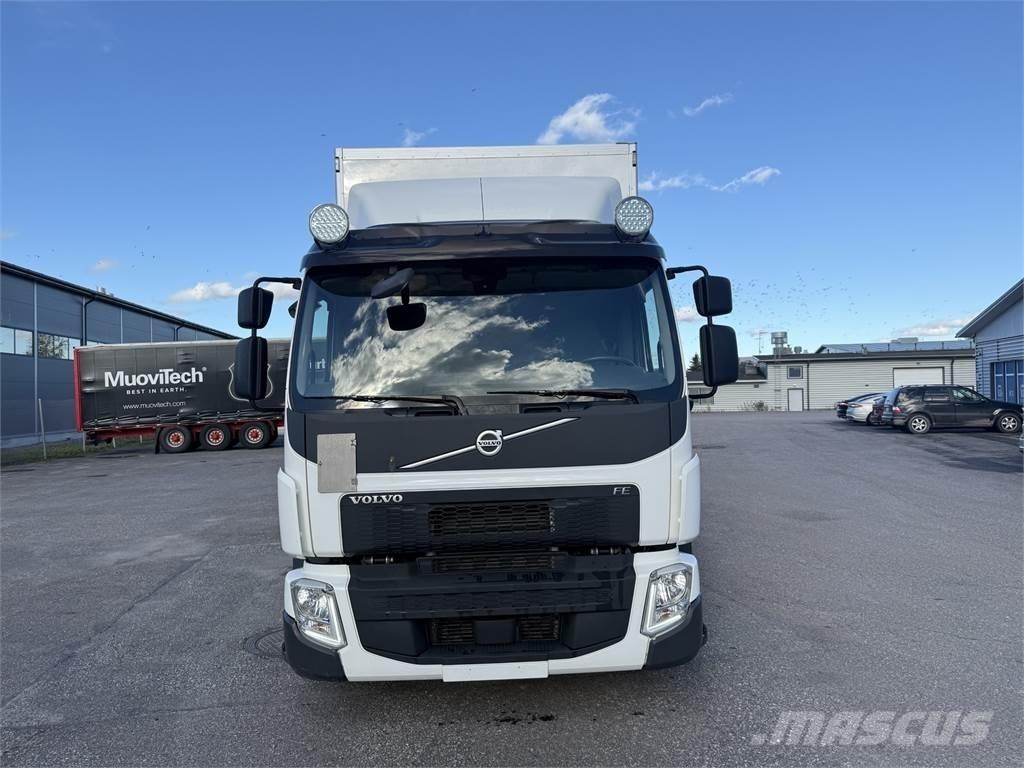 Volvo FE320 4X2 Samochody ciężarowe ze skrzynią zamkniętą