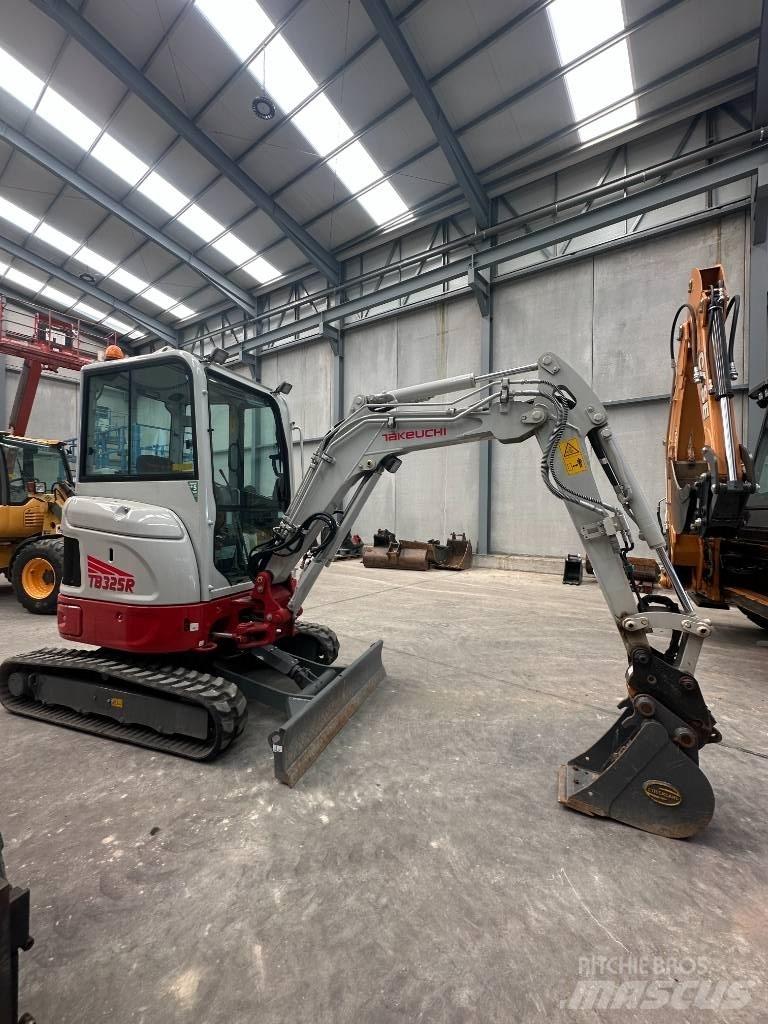 Takeuchi TB 325 R Minikoparki