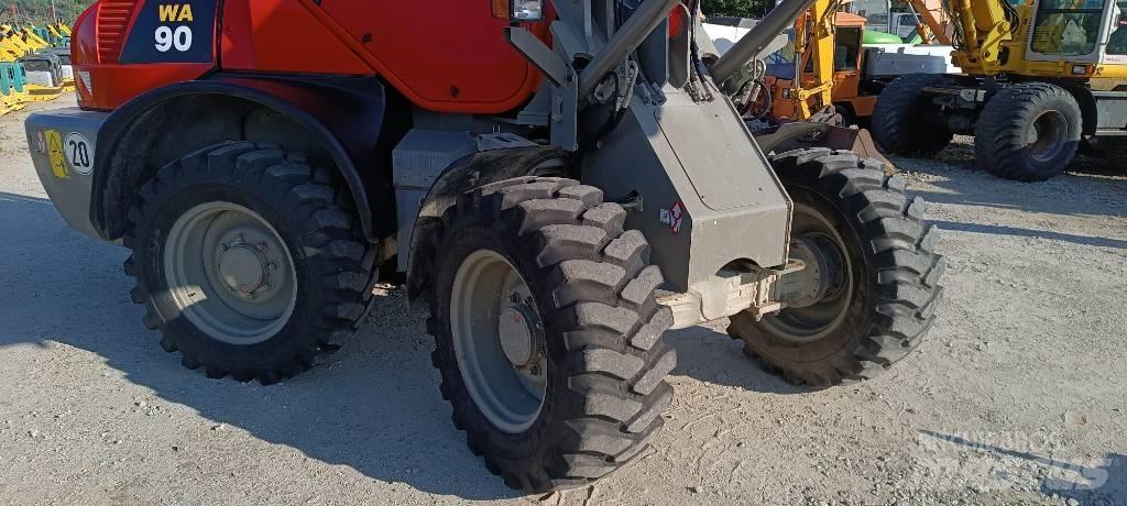 Komatsu WA 90 Ładowarki kołowe