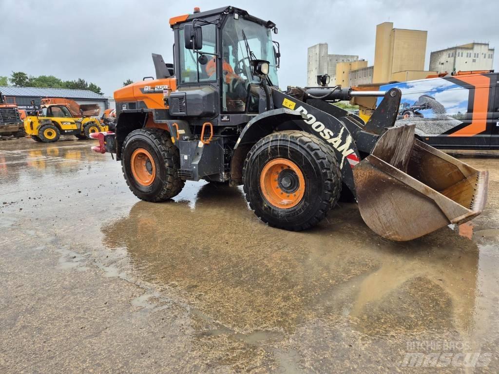 Doosan DL 250-7 Ładowarki kołowe