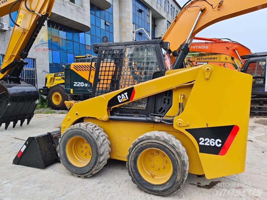 CAT 226 C Ładowarki burtowe