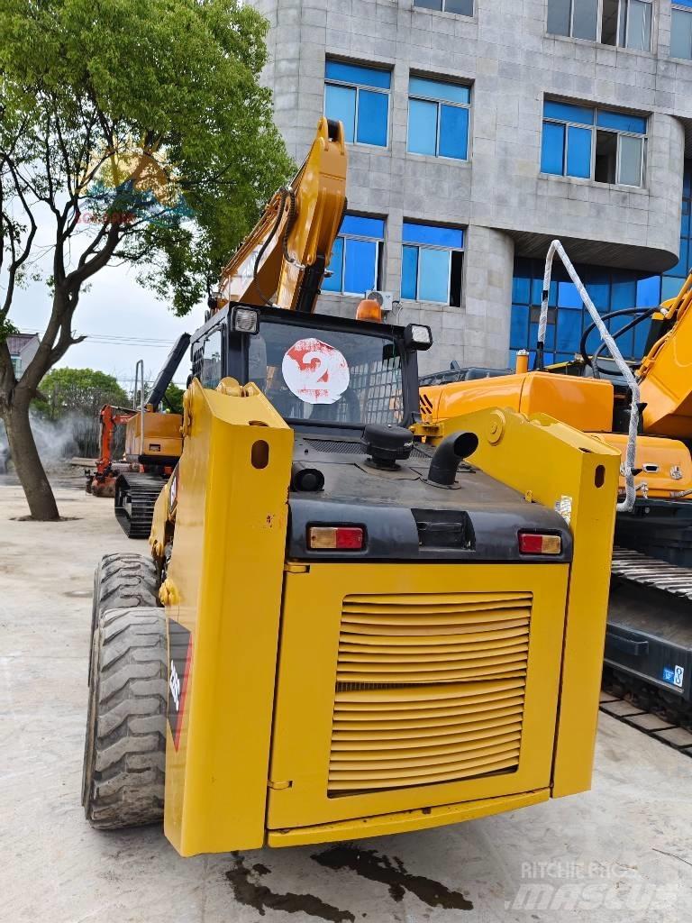 CAT 226 C Ładowarki burtowe