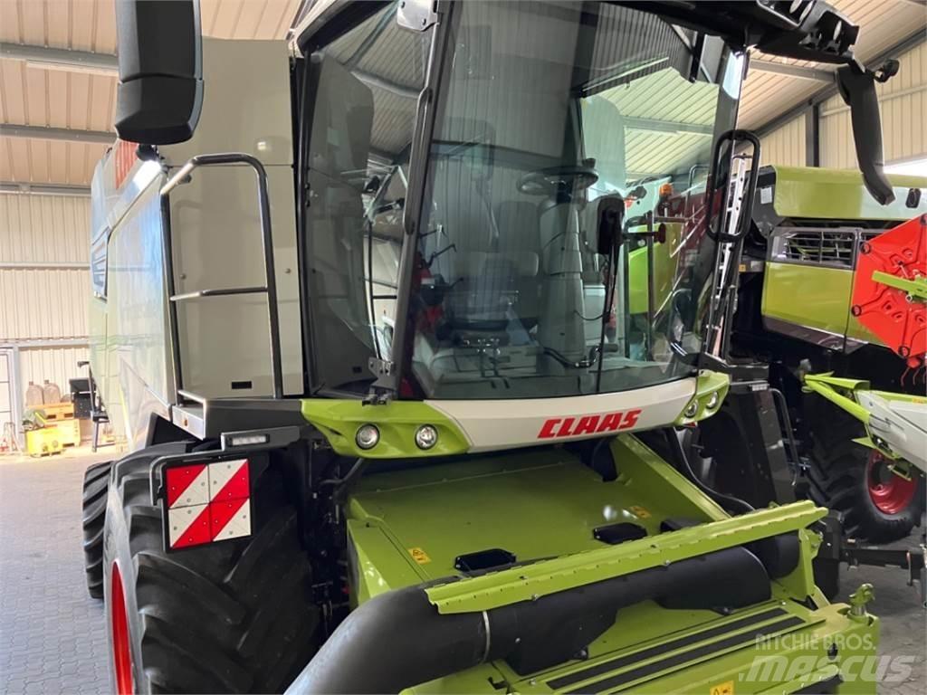 CLAAS TRION 730 Kombajny zbożowe