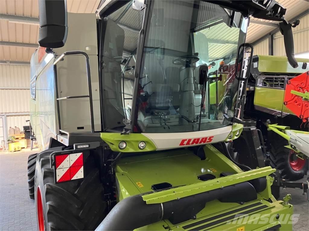 CLAAS TRION 730 Kombajny zbożowe