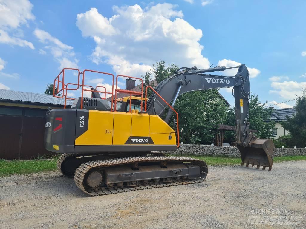 Volvo EC 220 E Koparki gąsienicowe
