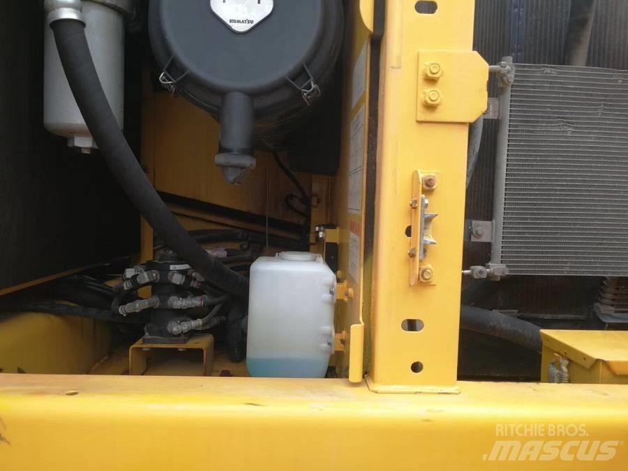 Komatsu pc200-8 Koparki gąsienicowe