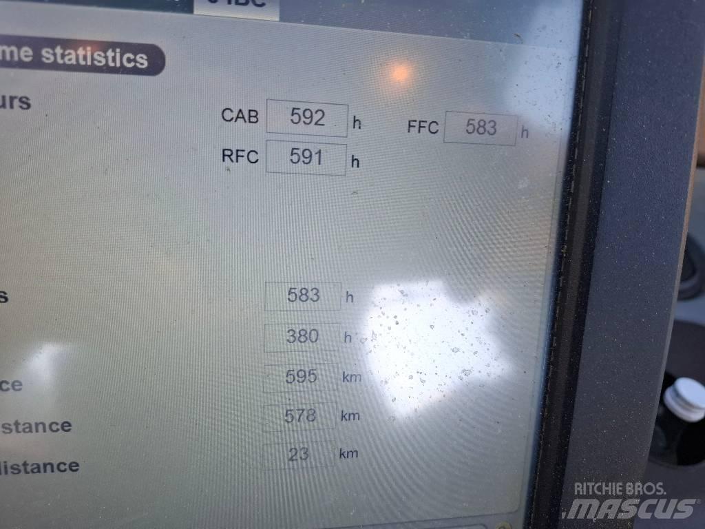 John Deere 910G Forwardery