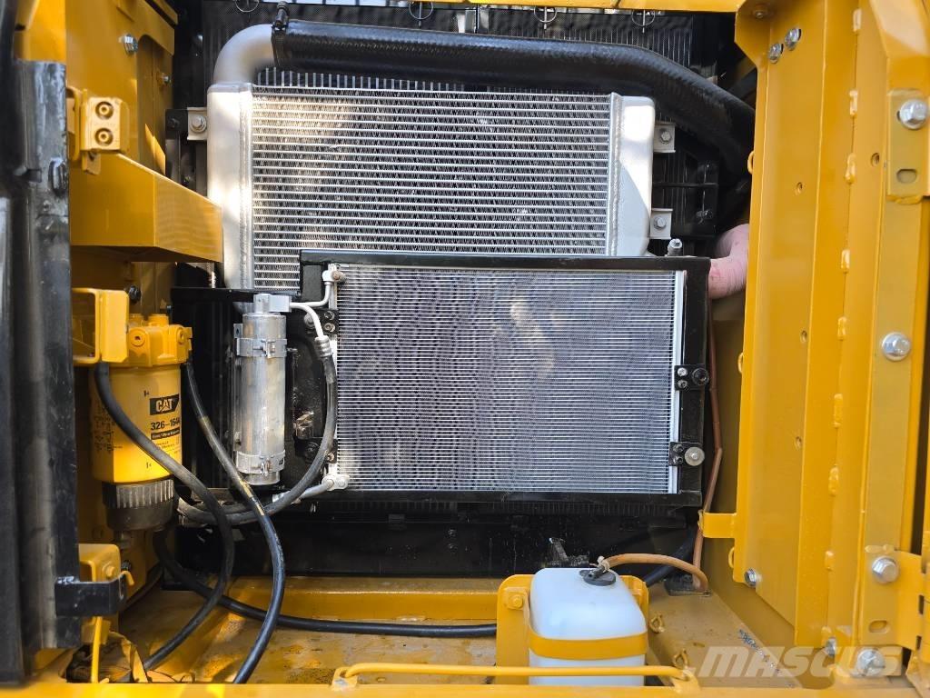 CAT 320D2 Koparki gąsienicowe