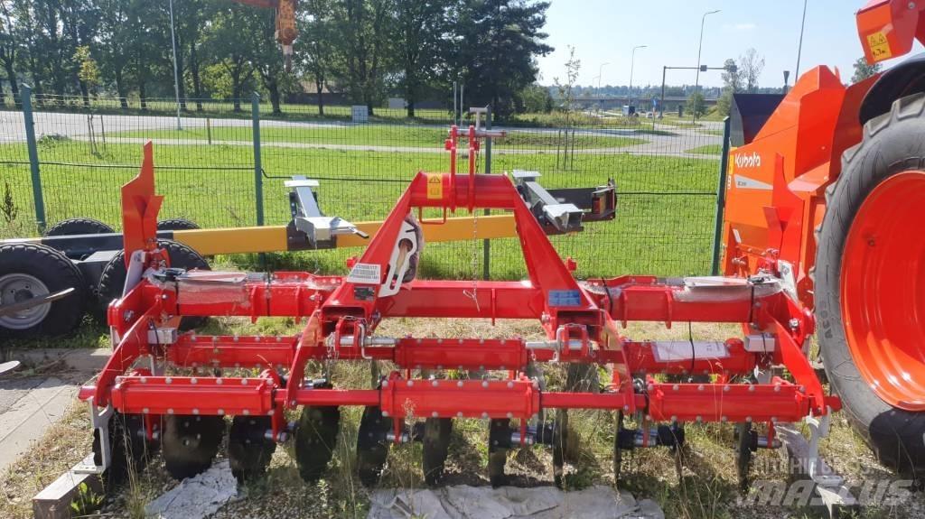 Pöttinger FOX300D Kultywatory rzedowe