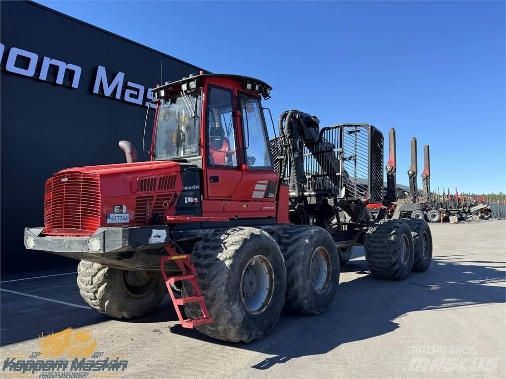 Komatsu 895 Forwardery