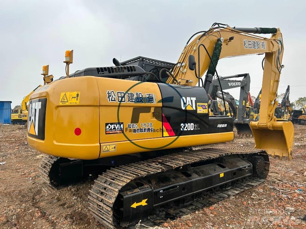 CAT 320 D2L Koparki gąsienicowe