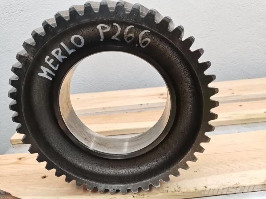 Merlo P 26.6 reducer Mosty, wały i osie