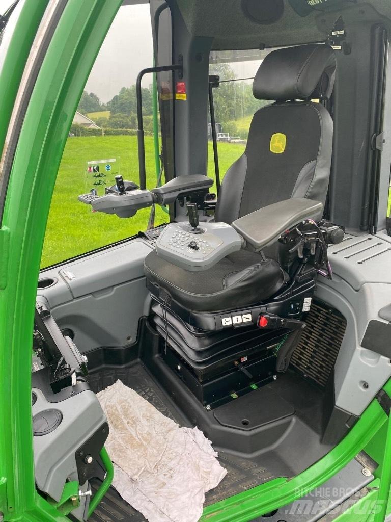 John Deere 1510G Forwardery