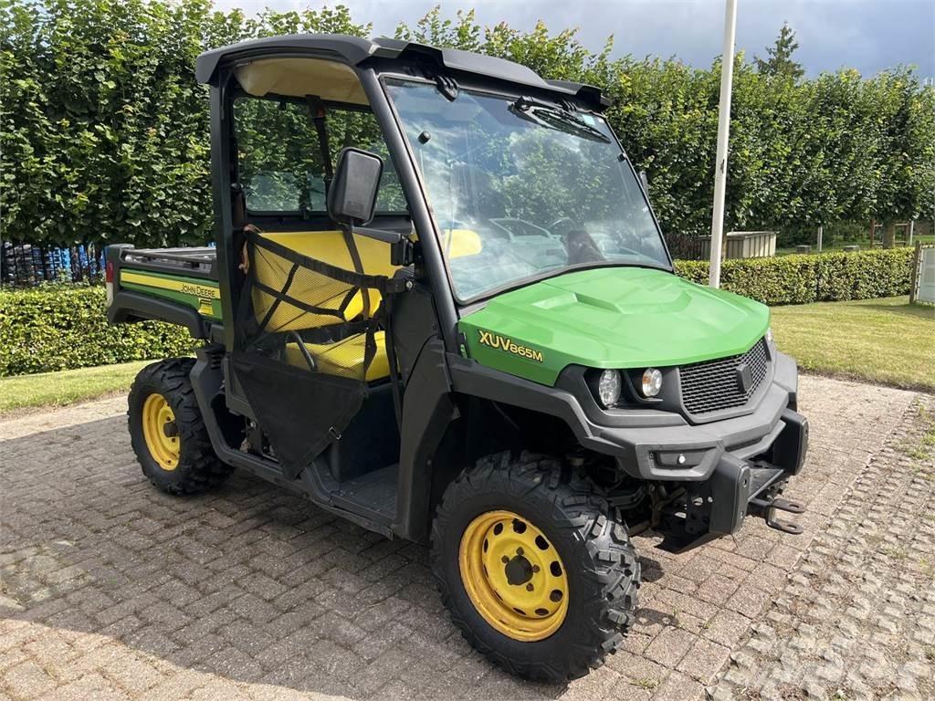 John Deere XUV865M Pojazdy terenowe