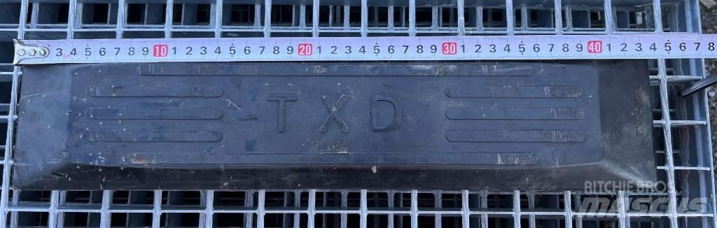  TXD 450A Gąsienice, łańcuchy i podwozia