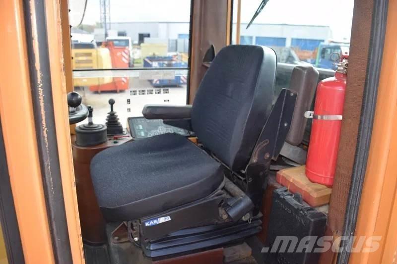 CASE 821B Ładowarki kołowe