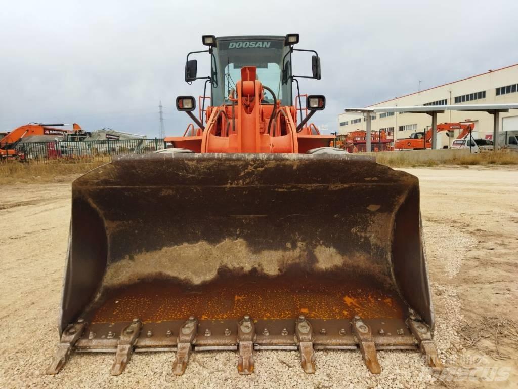 Doosan DL 300 Ładowarki kołowe