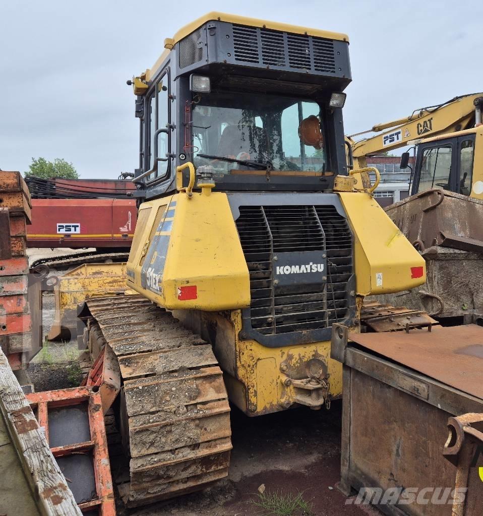 Komatsu D 51 EX-22 Spycharki gąsienicowe