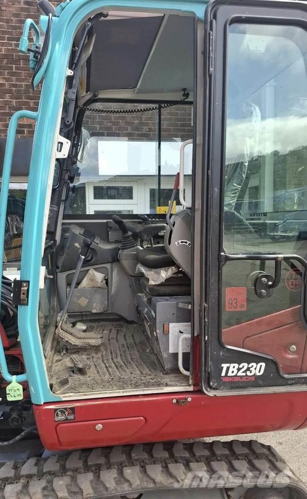 Takeuchi TB230 Minikoparki