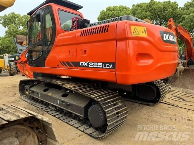 Doosan DX 225 LC Koparki gąsienicowe