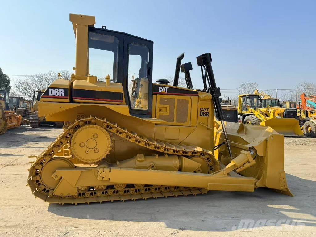 CAT D 6 R Spycharki gąsienicowe
